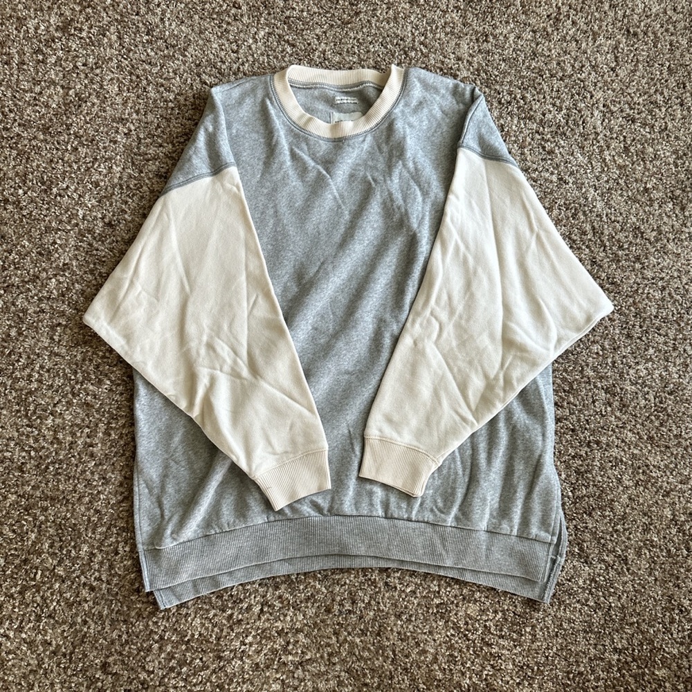 American Eagle “AHH MAZINGLY SOFT” crew neck